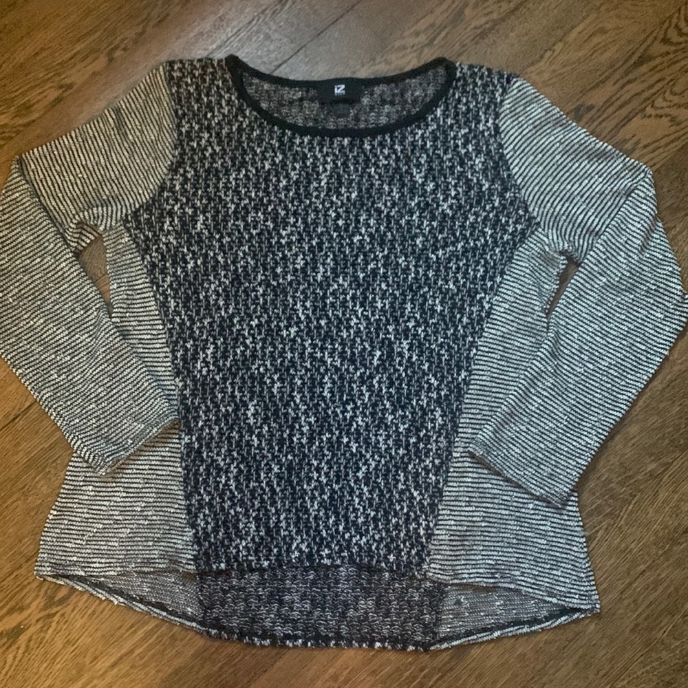 Black and white top